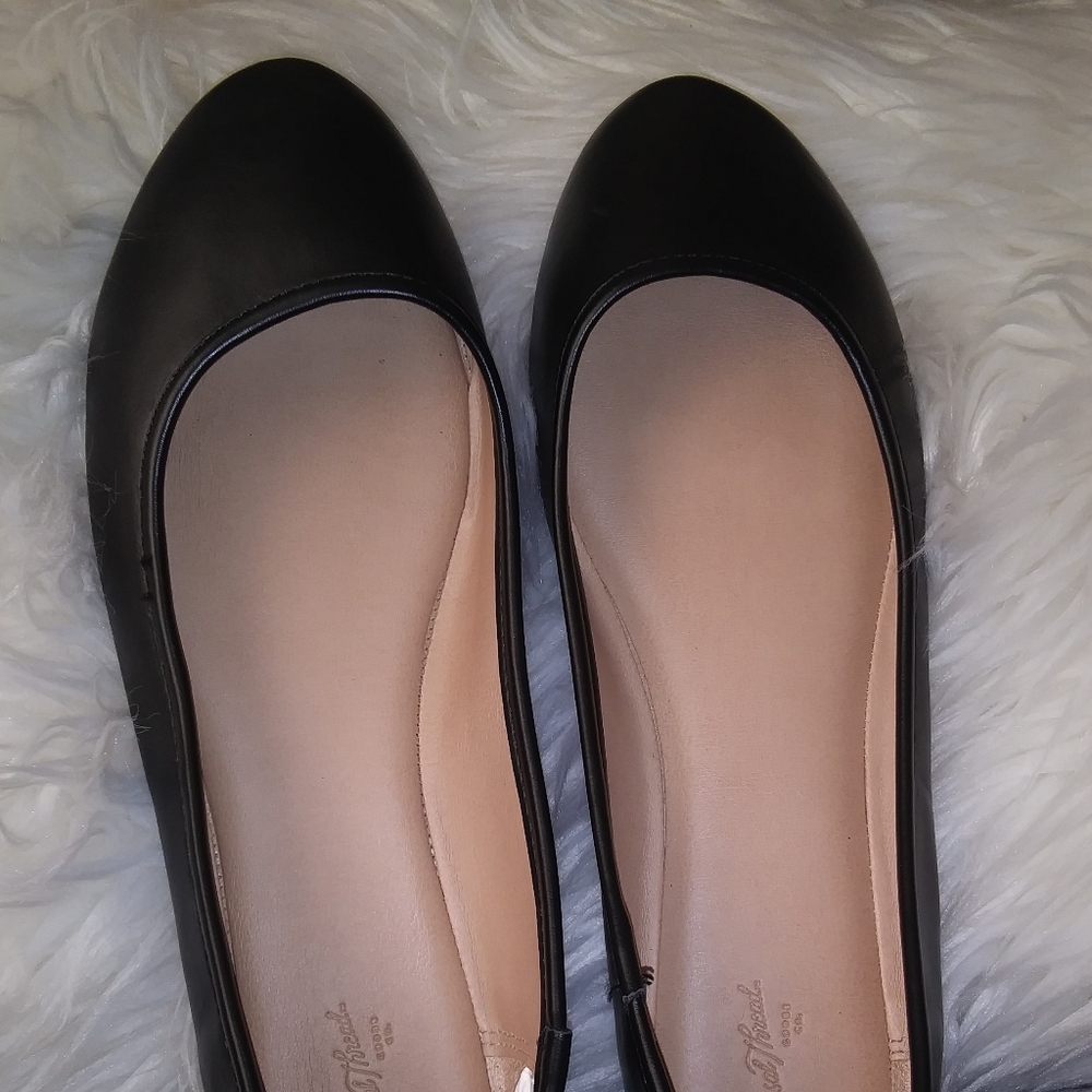 Shoes - Picture 2 of 2